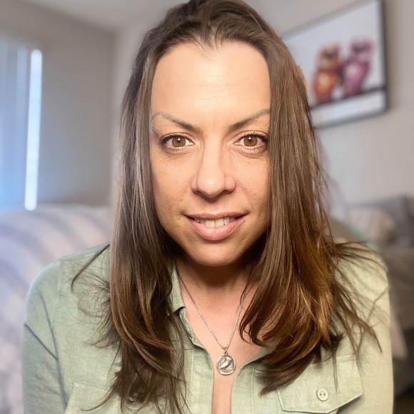 Meet your Posher, Carrie - Picture 1 of 1